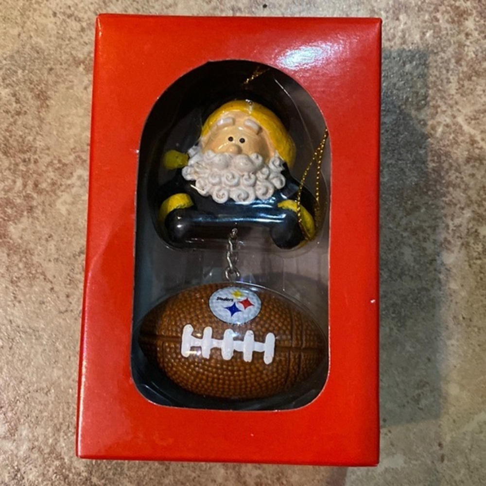 NIB Pittsburgh Steelers Santa With Football Ornament Memory Company NFL